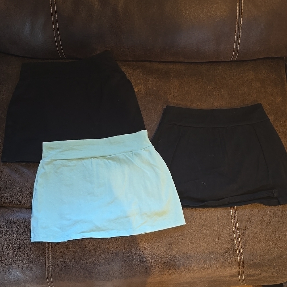 Stylish Black and Blue Women's Skirt Set
